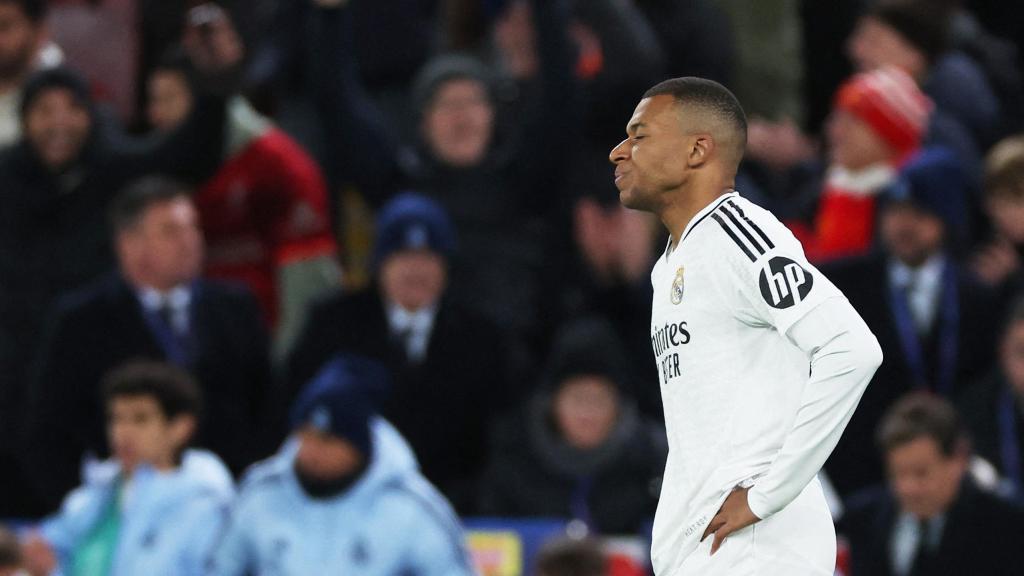 Kylian Mbappé se lamenta de la derrota del Real Madrid en Anfield.