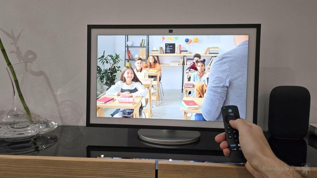 Amazon Echo Show 21 como televisor