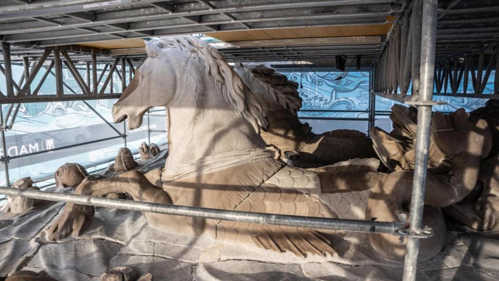 Detalle de los caballos del carro de Neptuno.