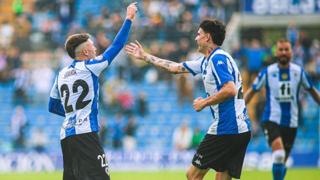 Aranda celebrando su gol ante el Sevilla Atlético.