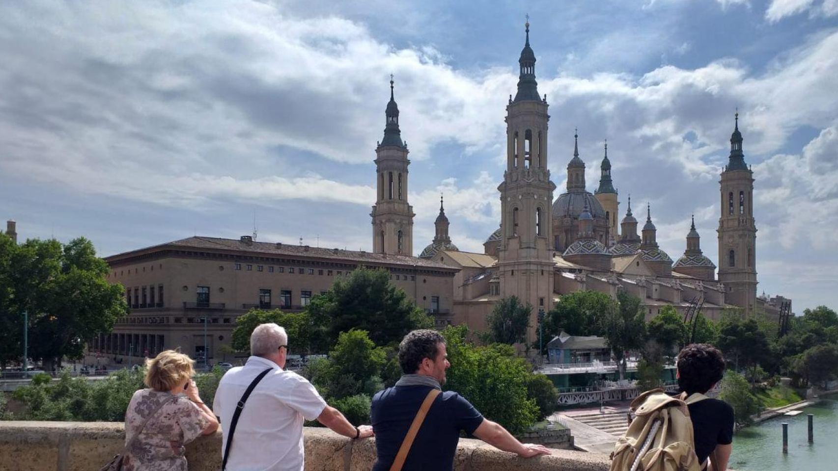 Turistas en Zaragoza.