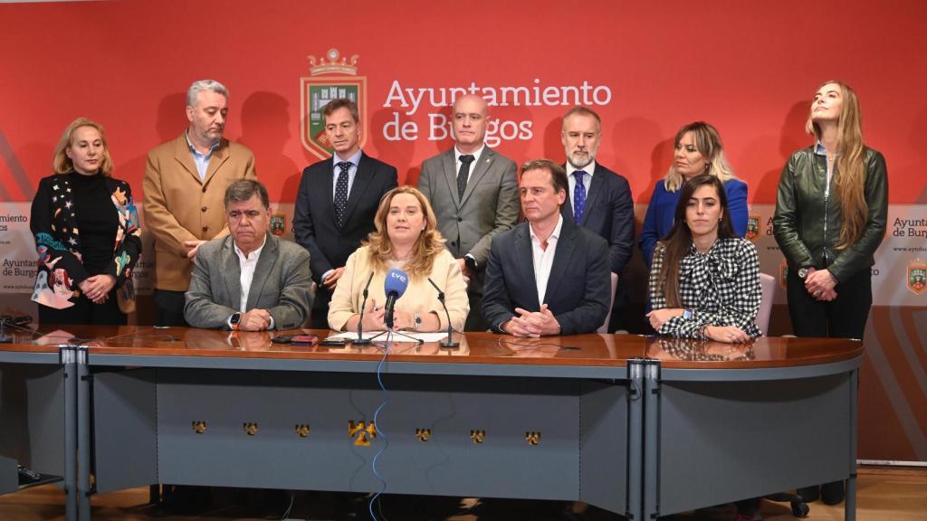 La alcaldesa de Burgos, Cristina Ayala, presenta en rueda de prensa la reorganización interna del equipo de Gobierno