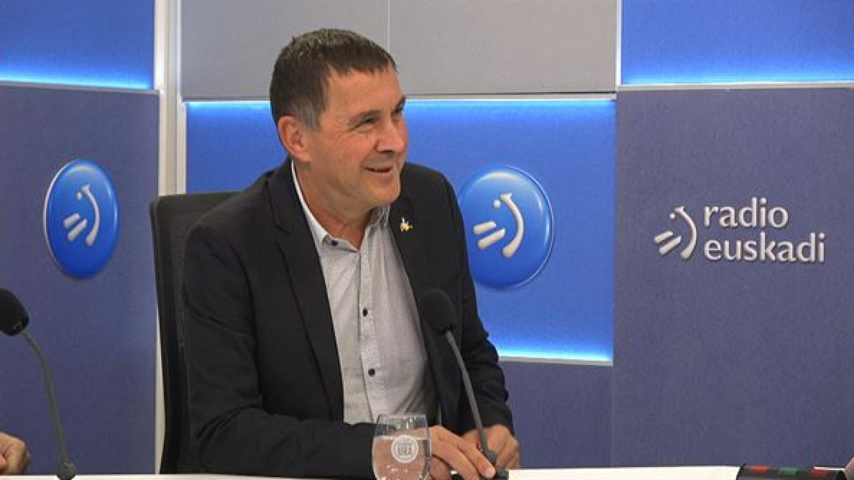 El líder de EH Bildu, Arnaldo Otegi, este martes en Radio Euskadi.