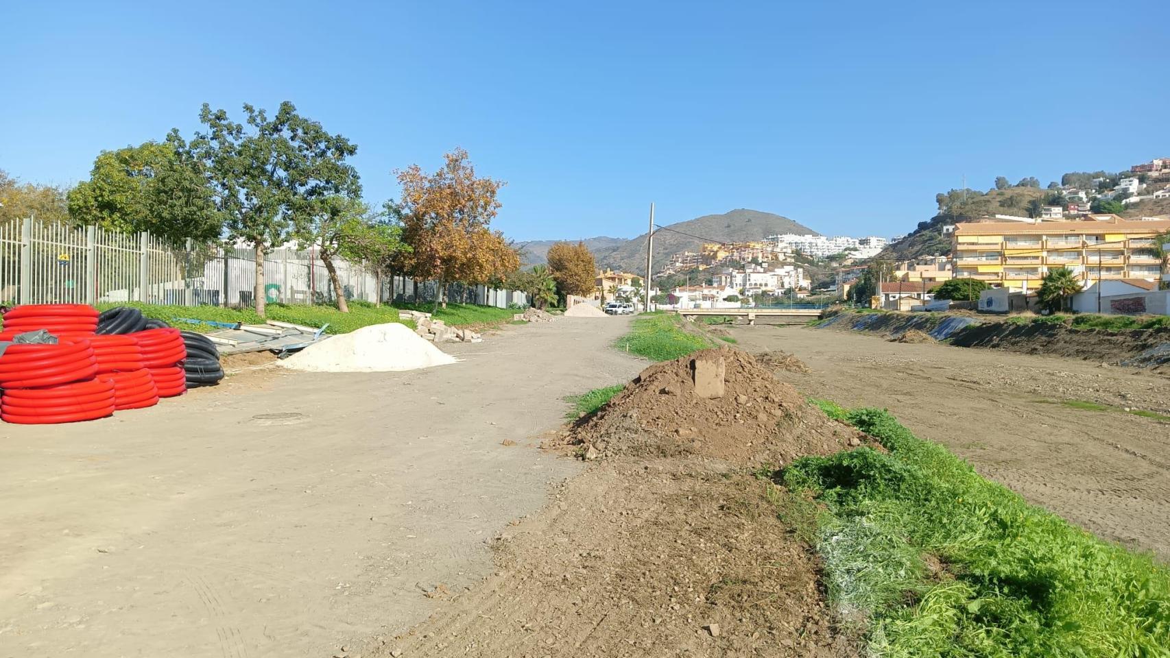 Los trabajaos de recuperación del cauce del arroyo Granadillas.