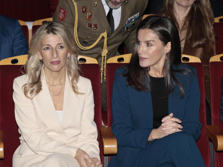 Letizia, junto a Yolanda Díaz.