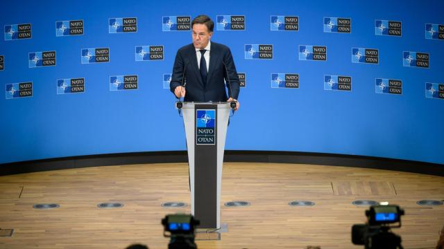 El secretario general de la OTAN, Mark Rutte, durante la rueda de prensa de este martes en Bruselas