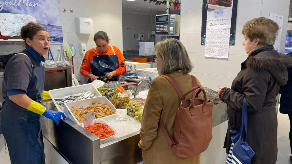 El puesto de Vigo Mar, en el Mercado do Progreso de la ciudad olívica.