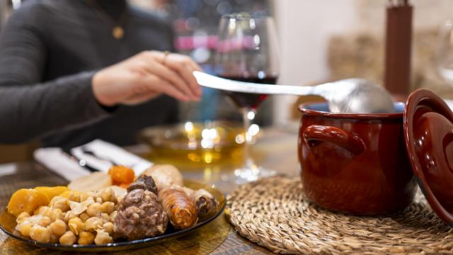 Plato de la Taberna Los Gómez, que presentó su carta de invierno. Brava