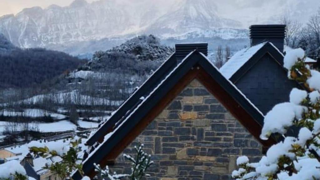 Fotografía de Panticosa con nieve.