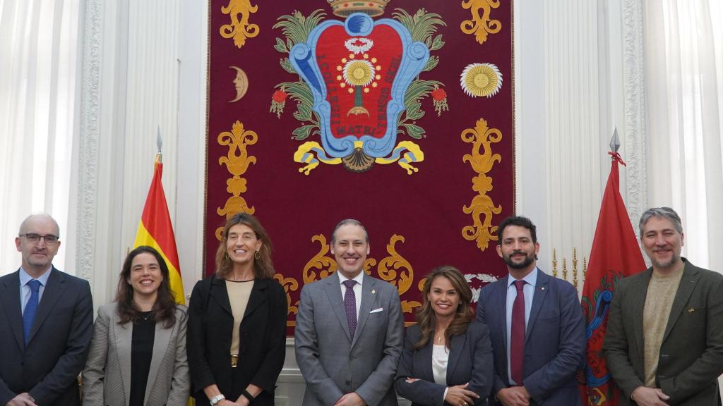 Miembros del Consejo Asesor de la Sección de Derechos Humanos del ICAM.