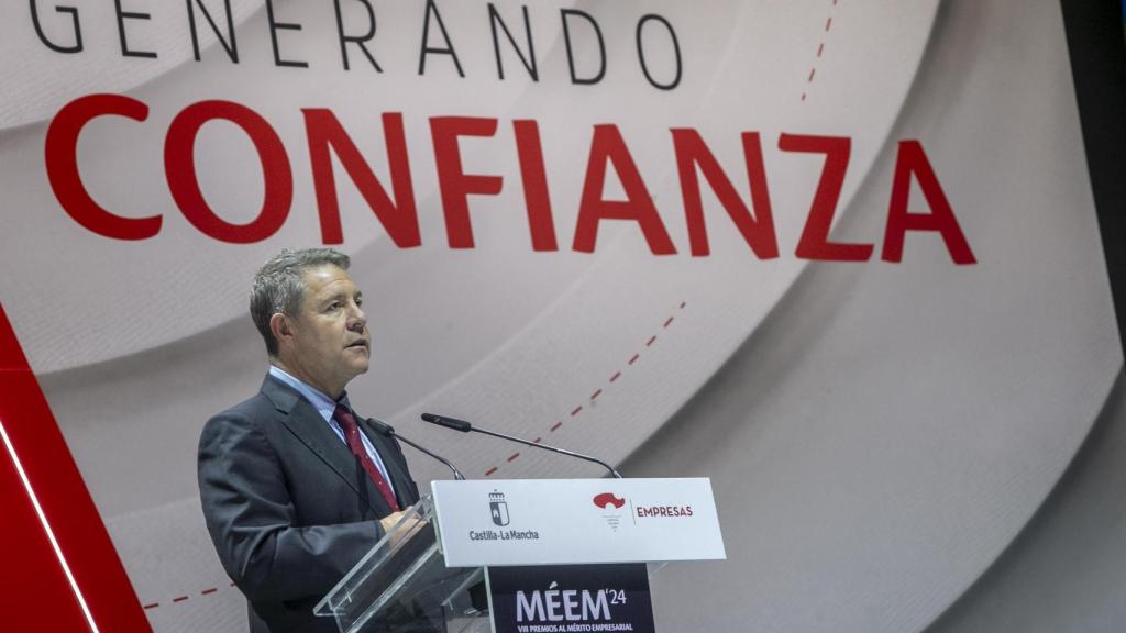 El presidente Emiliano García-Page en los VIIII Premios al Mérito Empresarial. Foto: JCCM.