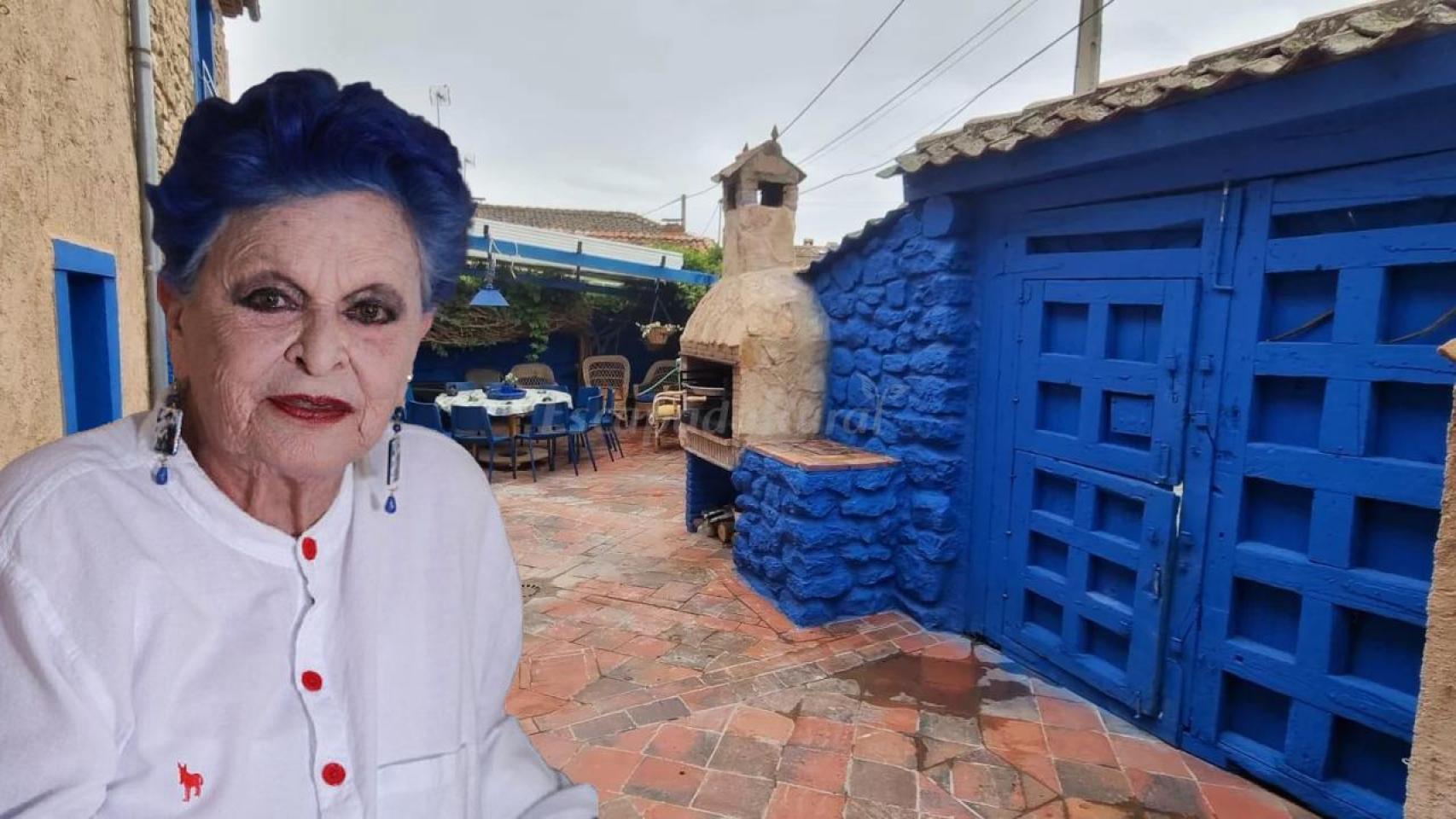 Lucía Bosé junto a su 'casa azul', en un montaje de JALEOS.