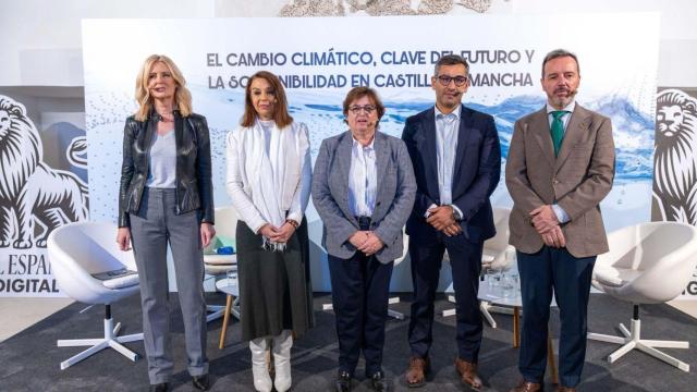 Mesa sobre Estrategias locales frente al cambio climático. Impulsando la sostenibilidad ambiental.