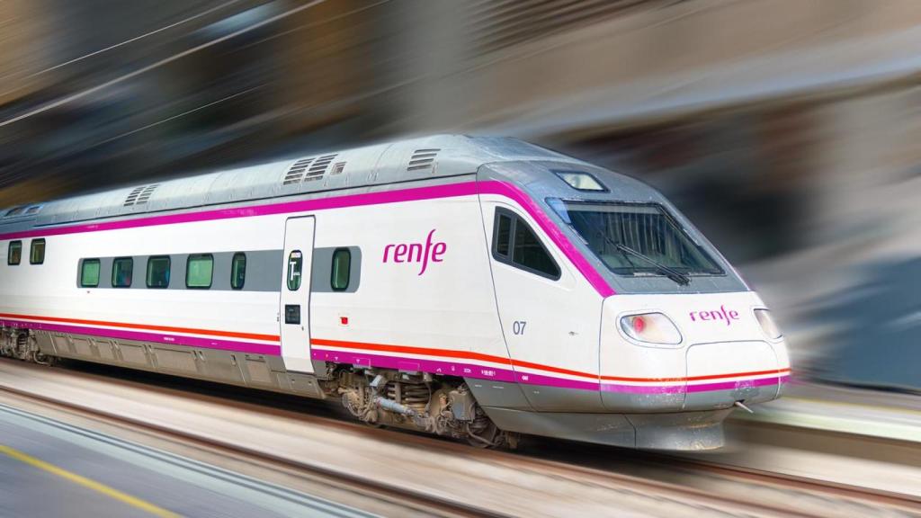 Fotografía de ten de Renfe en movimiento.