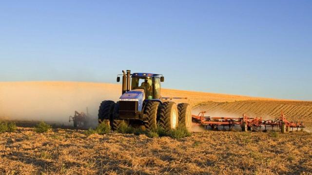 Imagen de archivo de un tractor