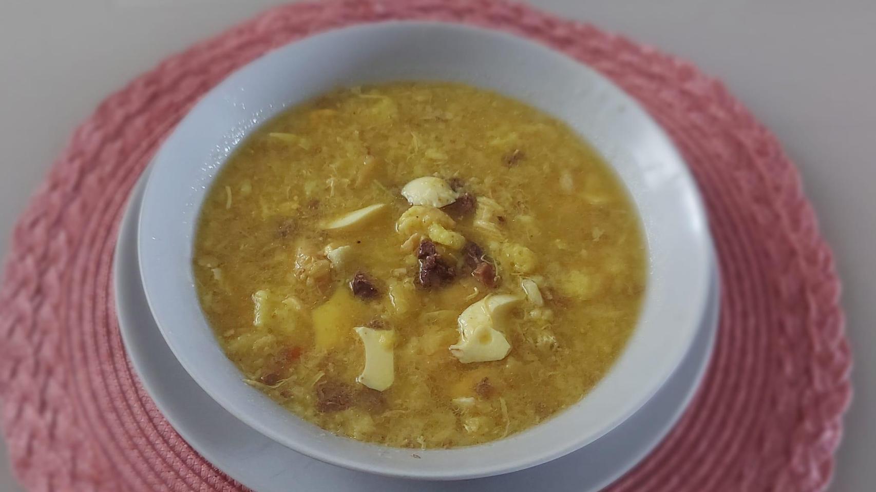 El plato de cuchara para iniciar la cenas navideñas: así hacen las abuelas valencianas una sopa tradicional con origen peculiar. EE