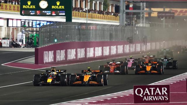 Max Verstappen y Lando Norris pugnan por la primera posición en el GP de Qatar.