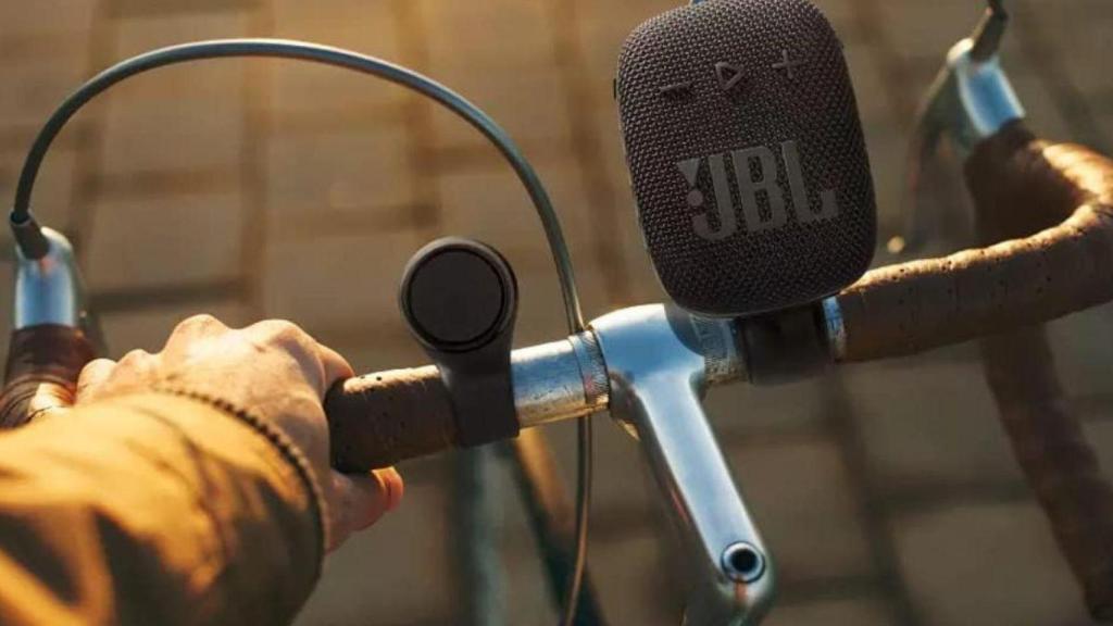 Ameniza todas tus fiestas con este mini altavoz Bluetooth: es de JBL, cabe en cualquier bolsillo y no cuesta más de 60€