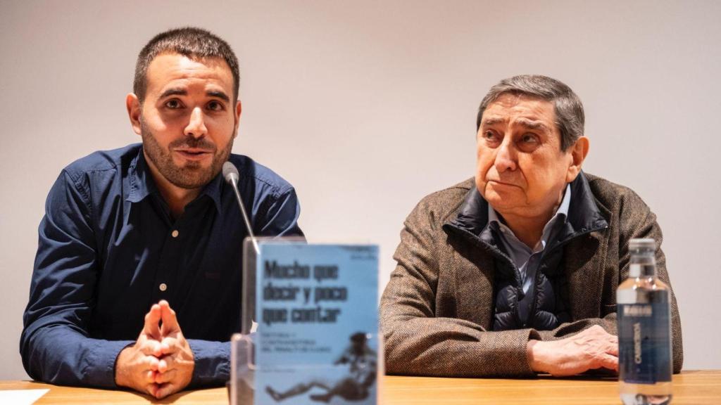 Javi Guillén con Lendoiro en la presentación del libro.