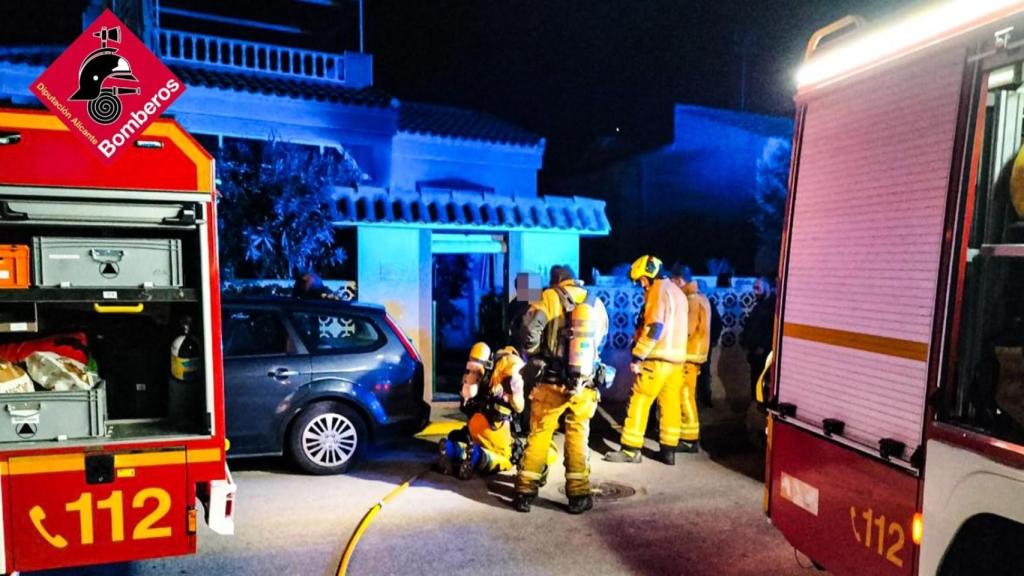 Intervención de los Bomberos en la vivienda.