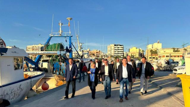 El conseller Miguel Barrachina en la visita a la provincia de Alicante este jueves.