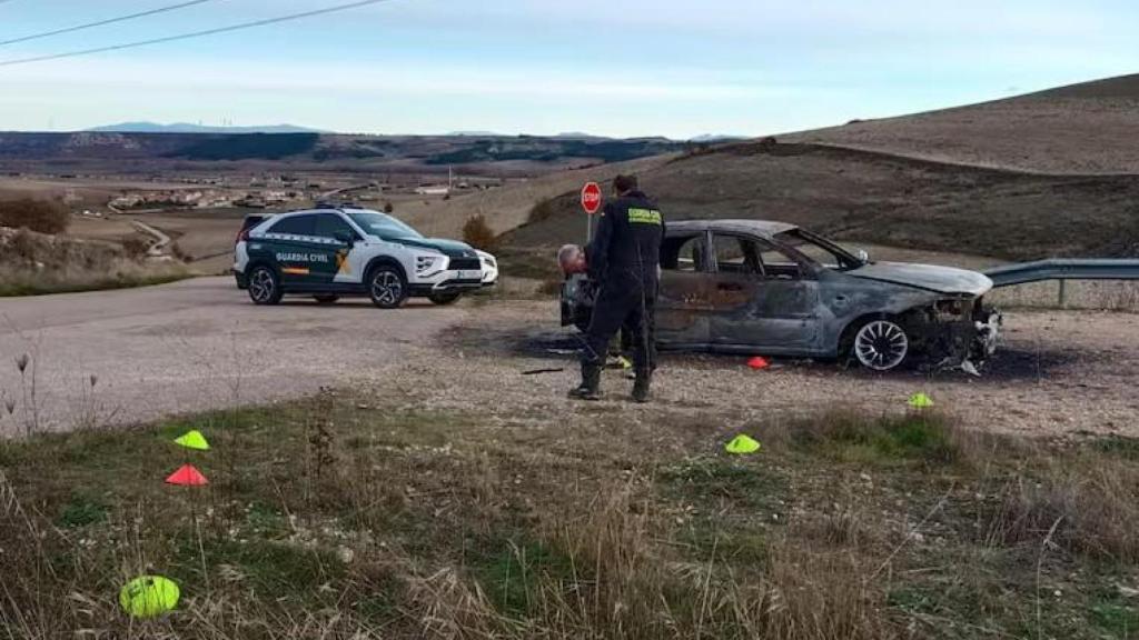 Encuentran el cadáver calcinado de un anciano en el maletero de un coche en llamas en Burgos