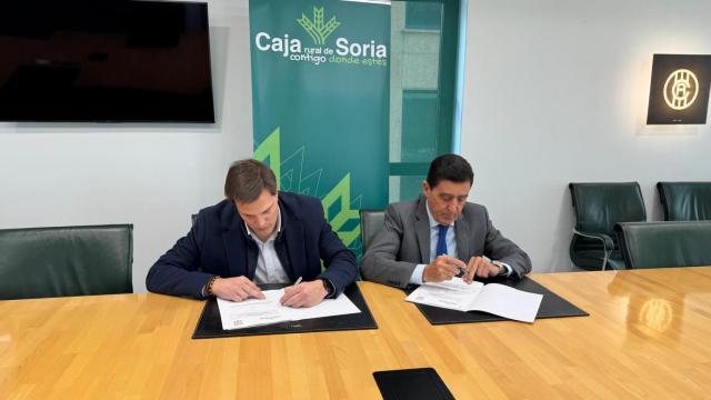 Firma del convenio entre Caja Rural de Soria y el Colegio de Farmaceúticos