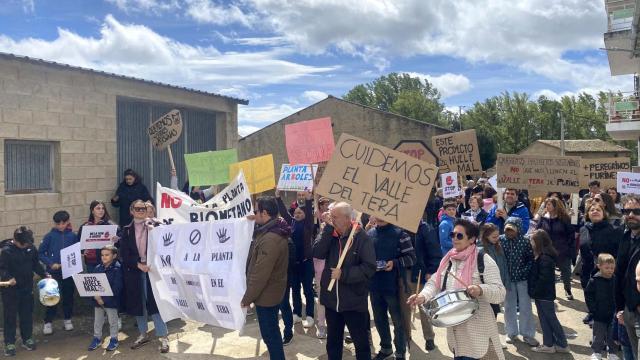 Archivo. Una protesta vecinal contra el proyecto de la macroplanta de biogás en el Valle del Tera