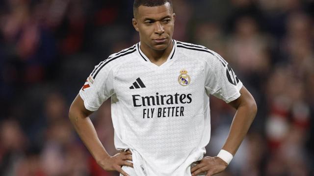 Semblante serio de Mbappé antes de lanzar el penalti contra el Athletic Club.