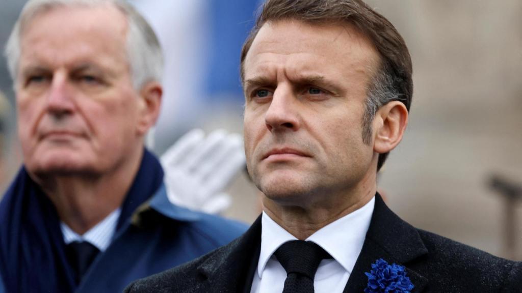 El presidente de Francia, Emmanuel Macron, y el primer ministro de Francia, Michel Barnier.