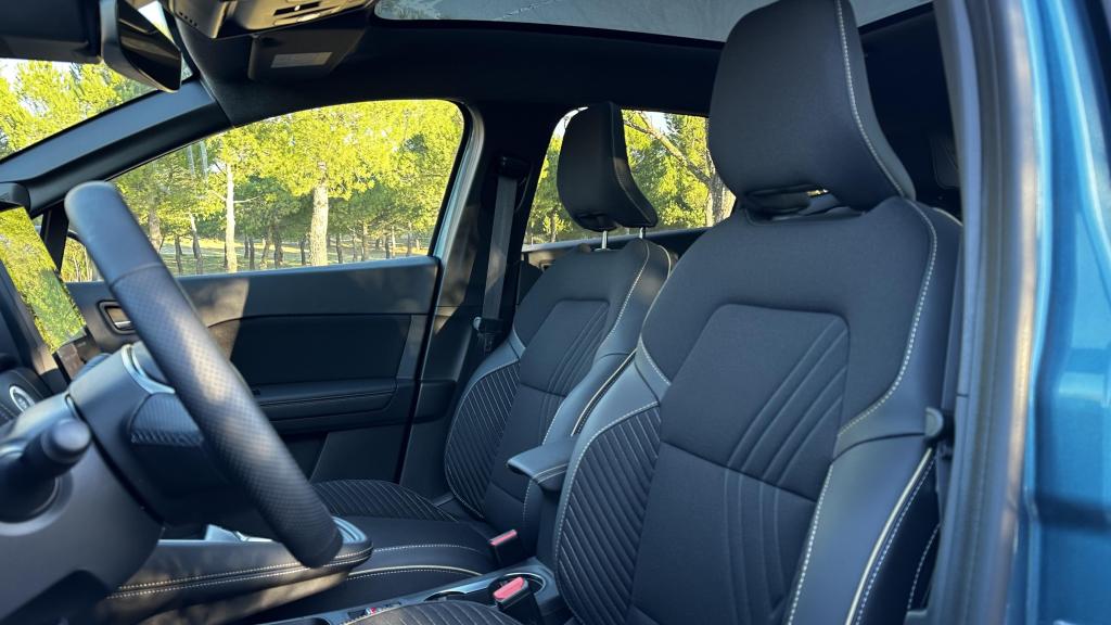 Interior del Renault Symbioz.