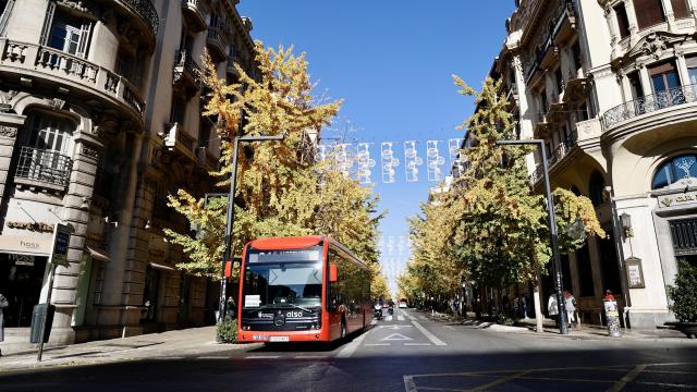 Granada pone a prueba la zona de bajas emisiones que se implantará en abril