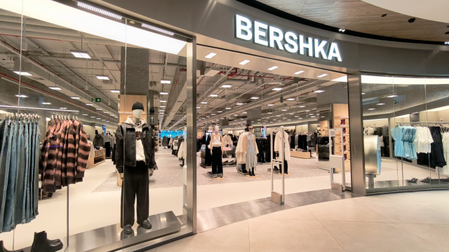 Bershka inaugura su nueva tienda en el Centro Comercial Gran Vía de Vigo