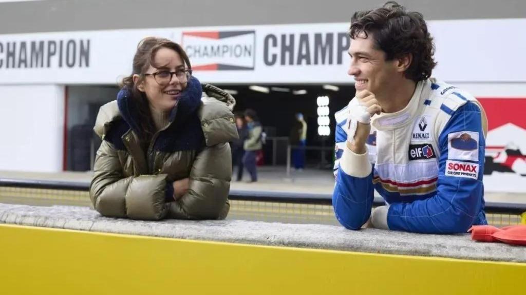 Laura Harrison y Artyon Senna, en una imagen de la serie de Netflix