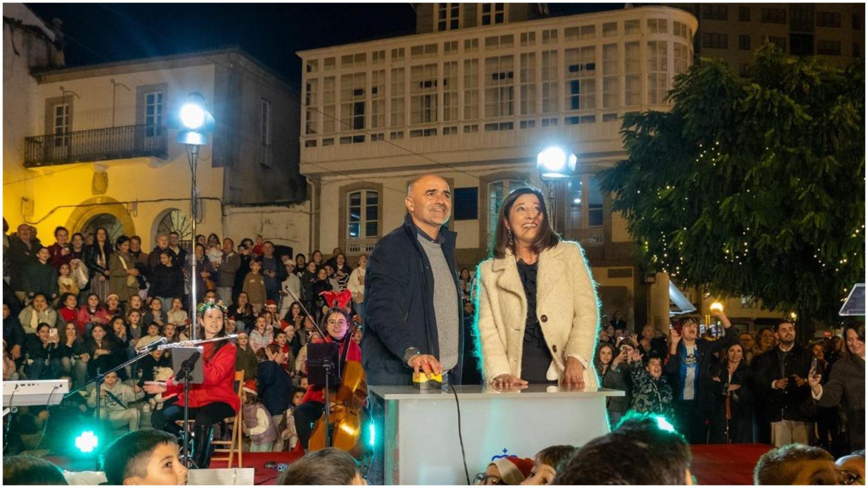 Gilsanz y Barral en el encendido de luces