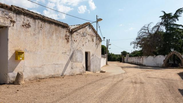 Una de las calles de Illán de Vacas (Toledo), el pueblo menos poblado de Castilla-La Mancha y de España.