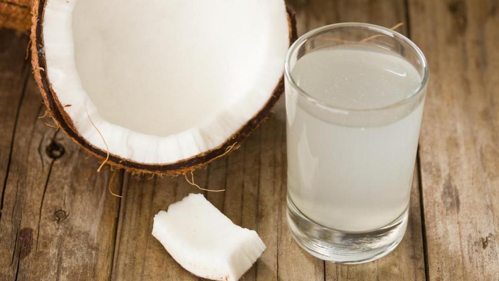 Agua de coco.