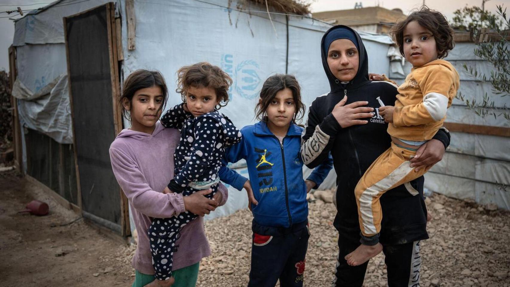 Un grupo de niñas sirias en el campo de refugiados de Al Qaa en Líbano.