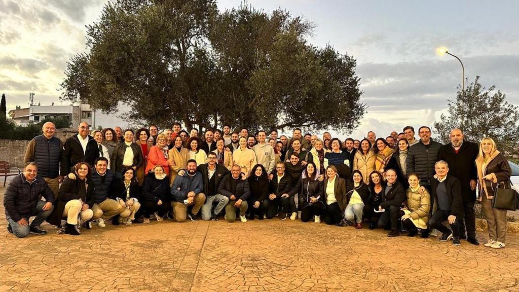 La presidenta del PP de Baleares y del Govern, Marga Prohens, se reúne con representantes municipales del PP, este domingo.