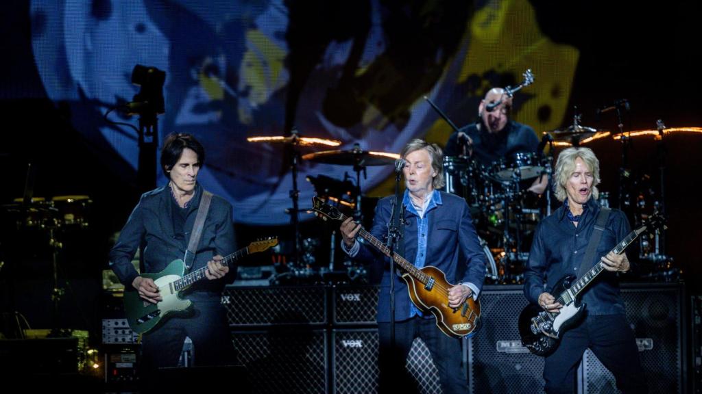 Paul McCartney y su banda, durante su concierto del lunes en el Wizink Center de Madrid. Foto: Ricardo Rubio/Europa Press