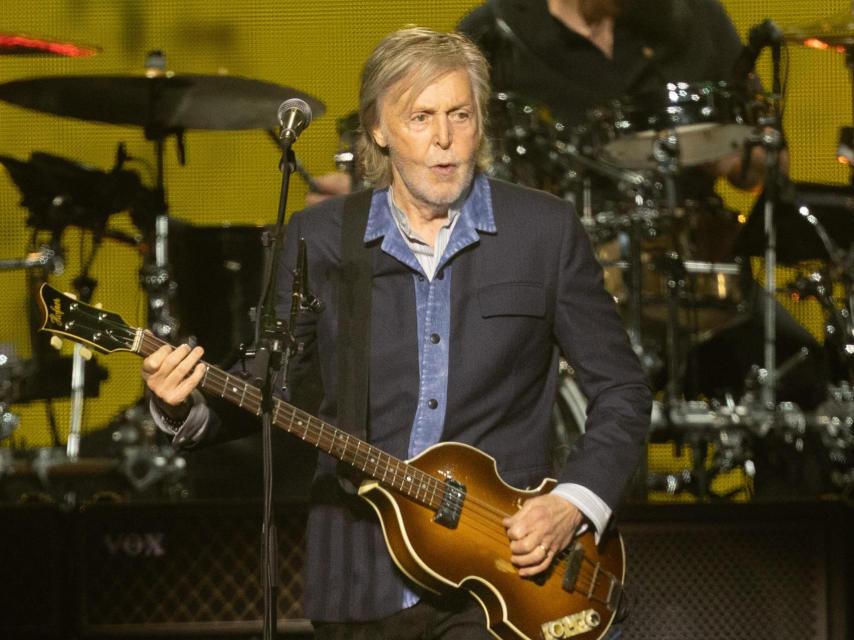 Paul McCartney en un momento del concierto, este lunes en Madrid. Foto: Ricardo Rubio/Europa Press