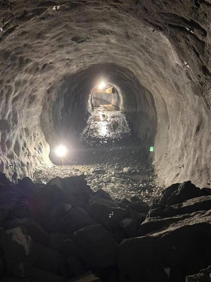 Galería de excavación del túnel 1 del acceso ferroviario a punta Langosteira.