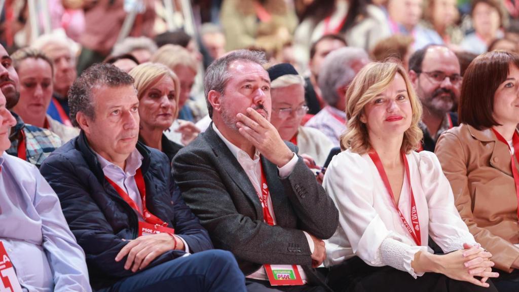 Juan Espadas, junto a la ministra de Educación, Pilar Alegría, en el Congreso del PSOE en Sevilla, hace una semana.