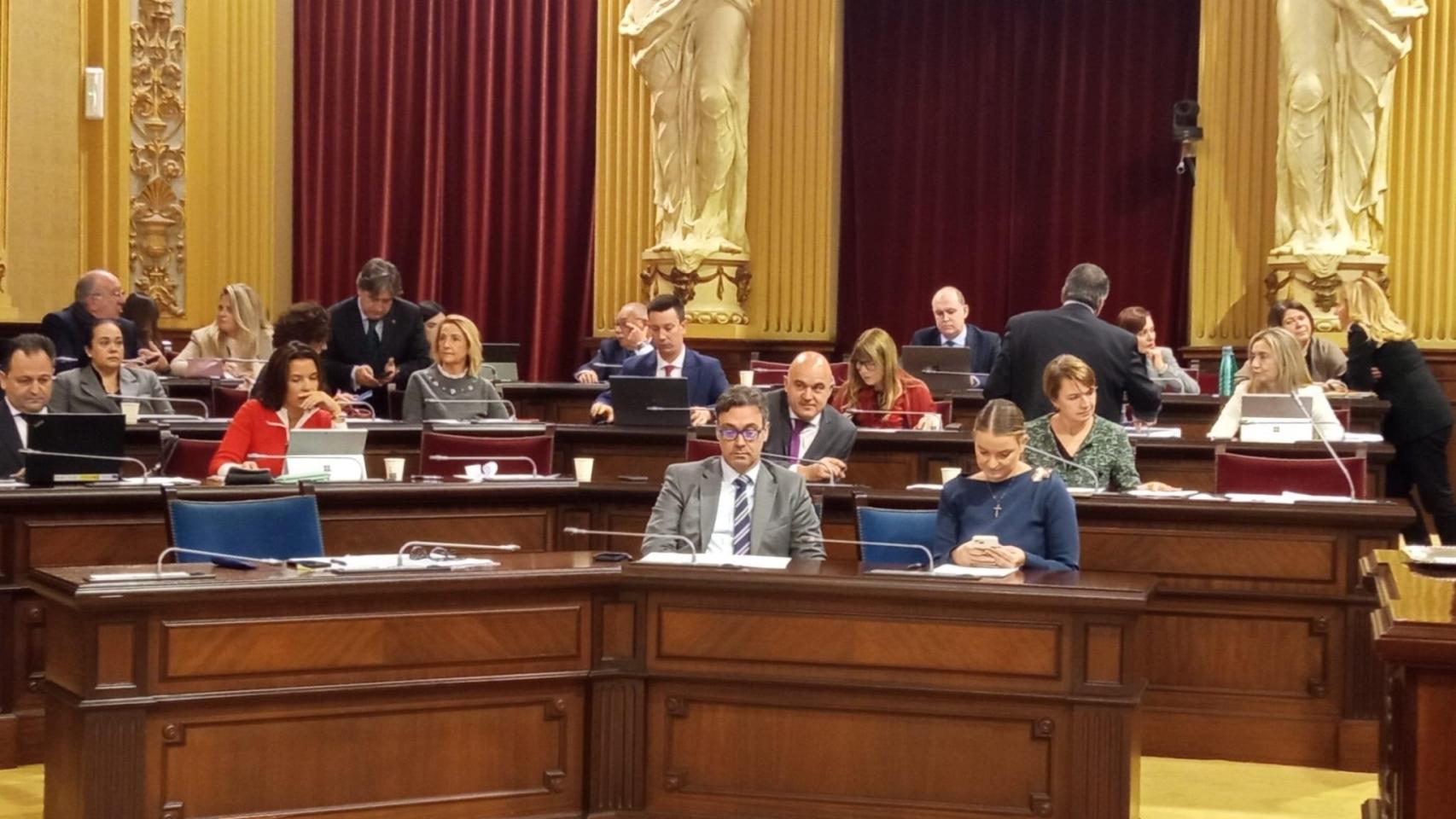 La bancada 'popular' en el Parlament balear, este martes.