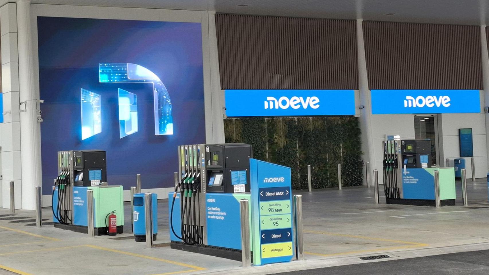 Nueva estación de servicio de Campo de las Naciones de Moeve.