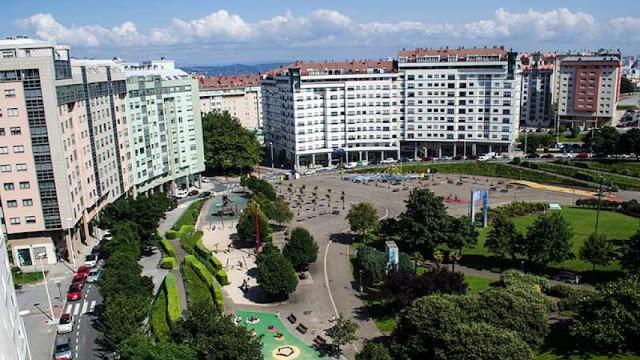 Plaza Elíptica de Los Rosales en A Coruña