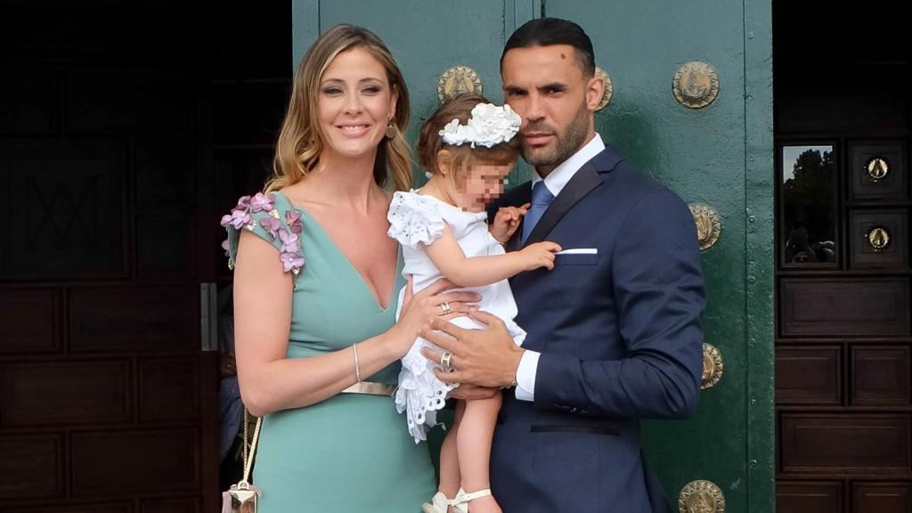 Elisabeth Reyes y Sergio Sánchez con su hija Adriana