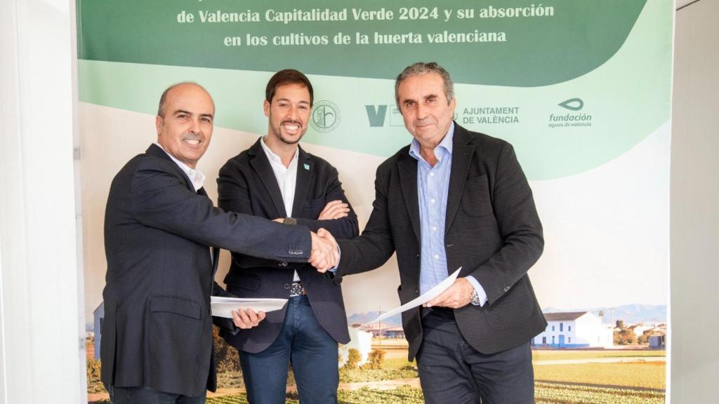 La Acequia del Oro y Global Omnium firman la incorporación de la primera comunidad de regantes de la Albufera a la herramienta tecnológica HortiGO2. EE