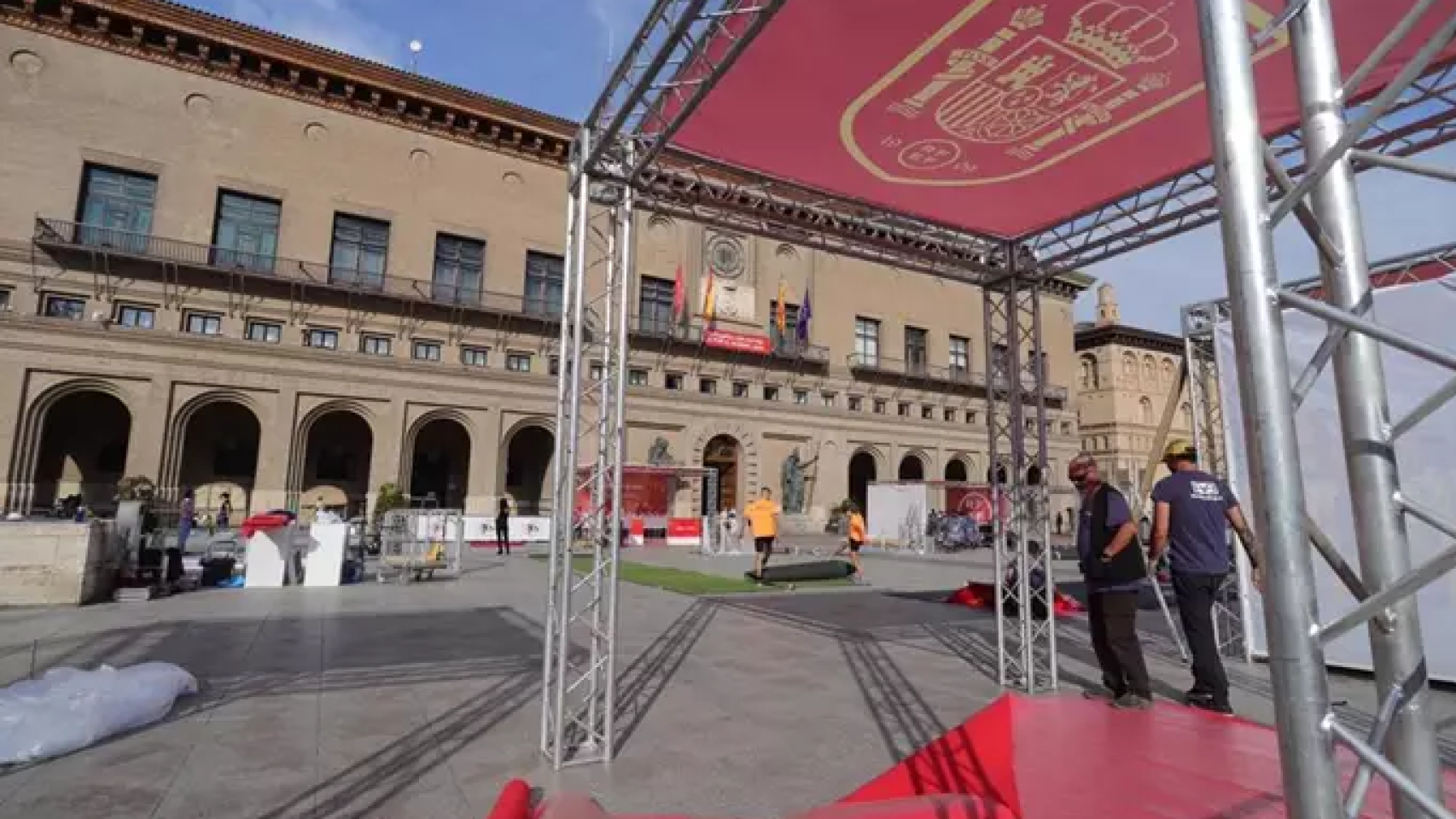 Fan zonte instalada en la plaza del Pilar por el partido de la Selección Español de Fútbol.