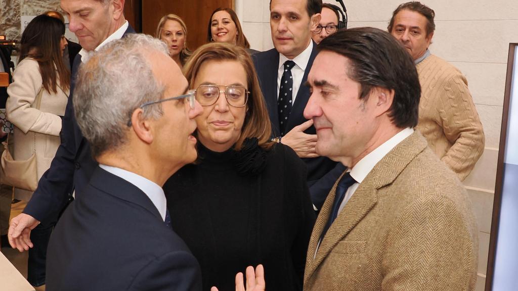 El consejero de Medio Ambiente, Vivienda y Ordenación del Territorio, Juan Carlos Suárez-Quiñones, participa en la inauguración de la jornada ‘Economía Circular y Entidades Locales’, con la asistencia del secretario general de la FEMP, Luis Martínez-Sicluna, este miércoles en Valladolid